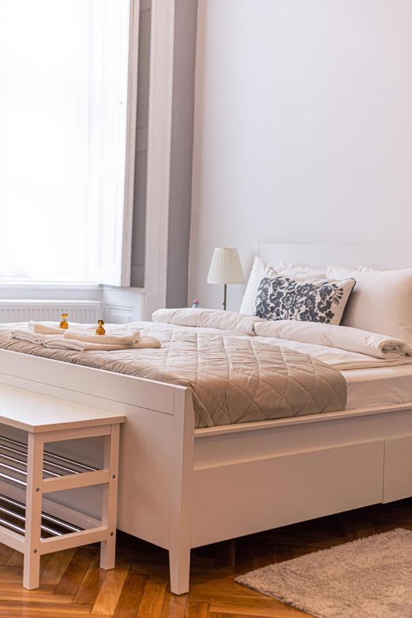 Joy Apartments On Kiraly Street Budapest Luaran gambar