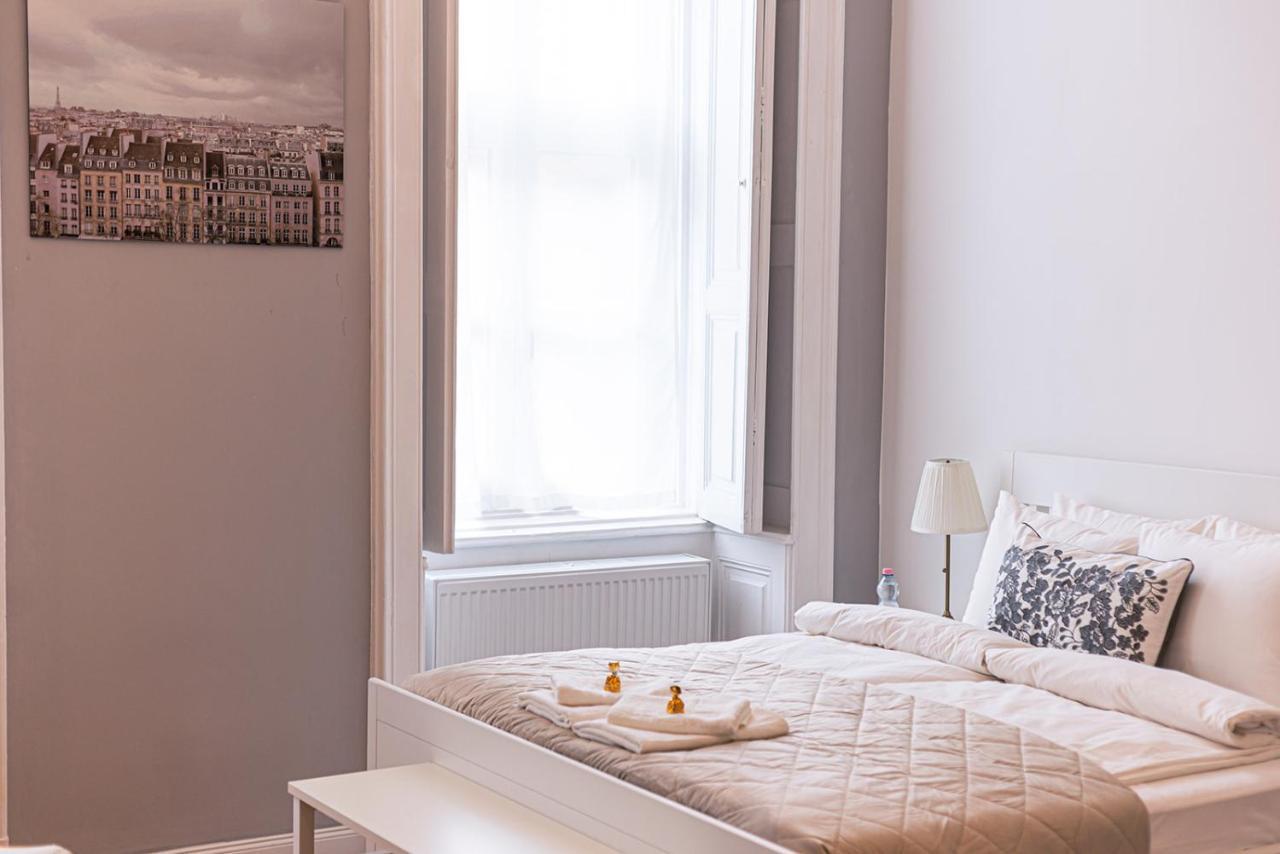 Joy Apartments On Kiraly Street Budapest Luaran gambar