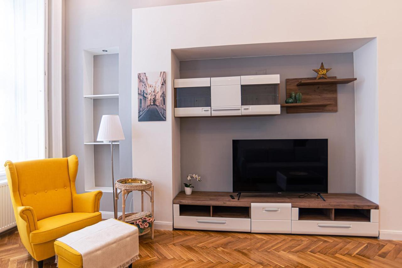 Joy Apartments On Kiraly Street Budapest Luaran gambar